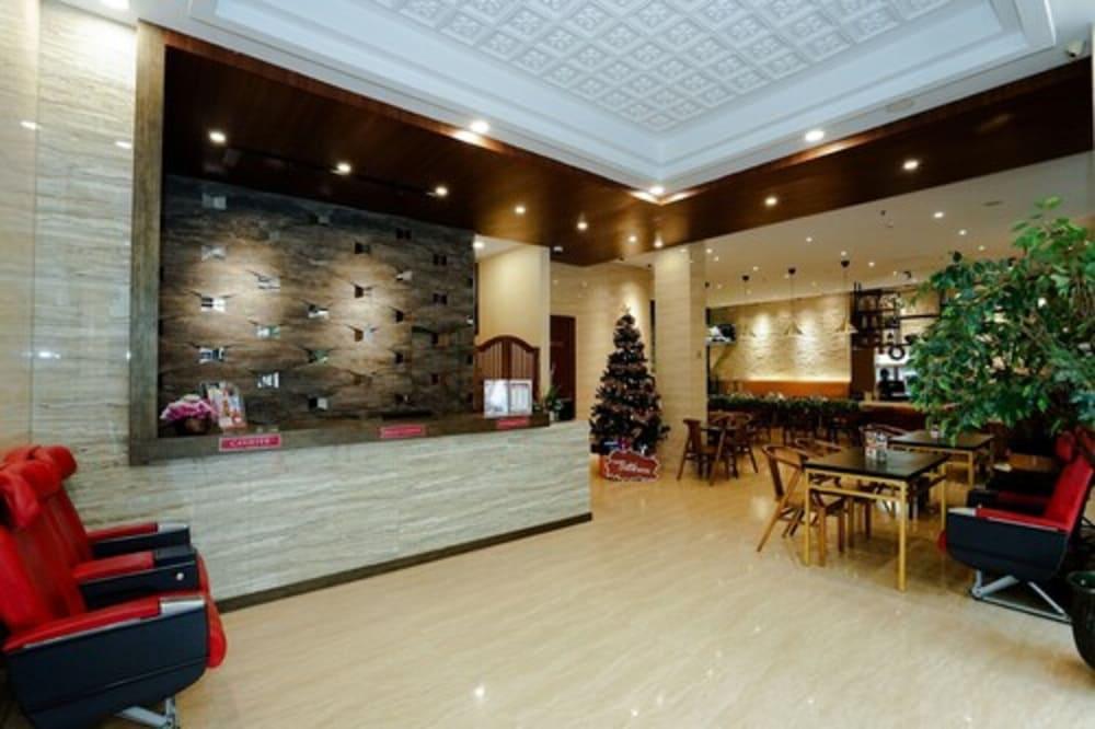 The Batik Hotel Medan Exterior photo