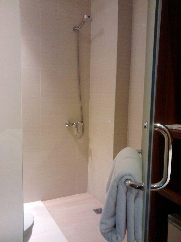 The Batik Hotel Medan Exterior photo