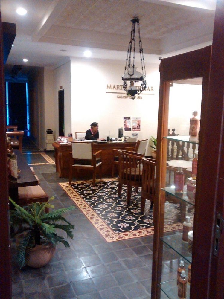 The Batik Hotel Medan Exterior photo